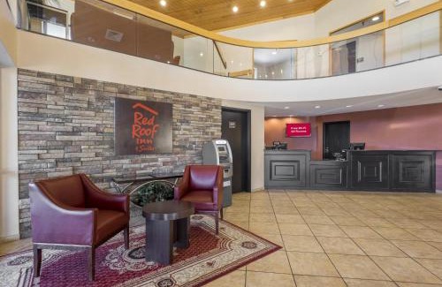 Roselawn Finance Hotel | Red Roof Inn & Suites Cincinnati North-Mason