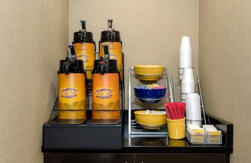 New Windsor Hotel | Red Roof Inn & Suites Newburgh - Stewart Airport West Point
