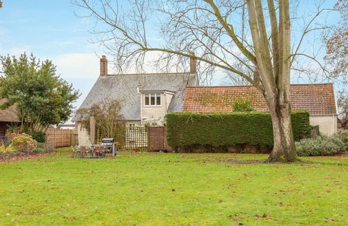 Irstead House | Red Roofs | East Ruston Cottages