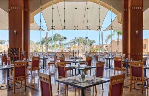 El Quseir Hotel | Red Sea Vibes l 3 Family Room, Poolside Fun, Dining Options & Beach Bliss