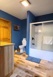 Sheridan Cabin | Red-tailed Hawk Inn at Grand Park
