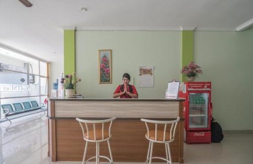 Bandar Lampung House | RedDoorz at Hotel Griya Gatsu Lampung