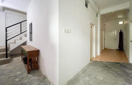 Tanjung Pinang Hotel | RedDoorz at Kanaka Hostel Tanjung Pinang