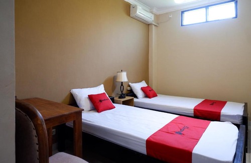 Banjarasri Hotel | RedDoorz At Telaga Mulya Hotel Wates