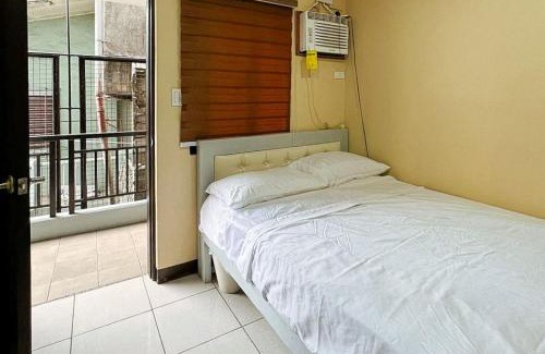 East Bajac-Bajac Hotel | RedDoorz @ CMS Apartelle Olongapo City