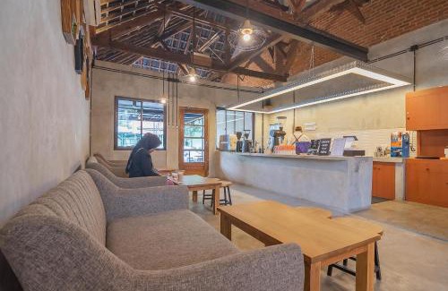 Garut House | RedDoorz near Alun-Alun Garut