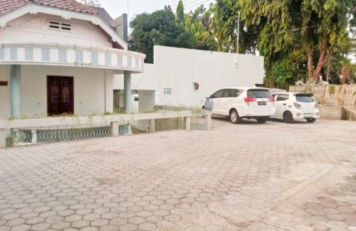 Pati Hotel | RedDoorz near Alun Alun Kembangjoyo Pati