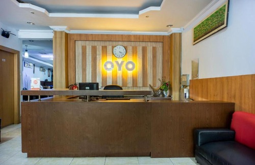 Makassar Hotel | RedDoorz near Balai Kota Makassar