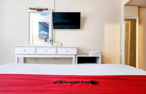 Tanjung Pinang Hotel | RedDoorz Near Pelabuhan Sri Bintan Pura Tanjungpinang