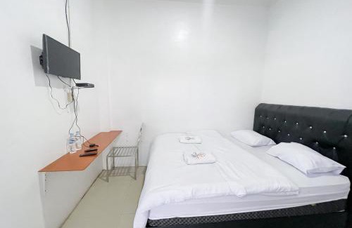 Ambarita Hotel | RedDoorz near Simpang Panei Medan