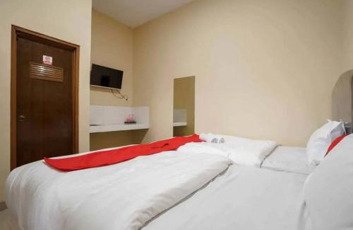 Rajabasa Hotel | RedDoorz near UBL Lampung 2