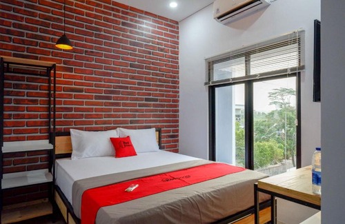 Banyumas Hotel | RedDoorz near Universitas Muhammadiyah Purwokerto 2