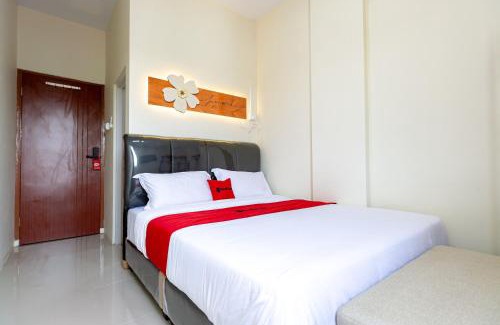 Tanjung Uncang Hotel | RedDoorz Plus at Komplek ABC Batu Aji Batam