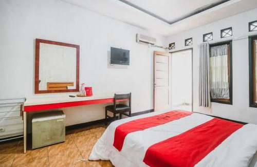 Megamendung Hotel | RedDoorz Plus at Neo Asri Hotel Megamendung Puncak Bogor