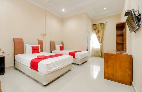 Merek House | RedDoorz Plus @ Jalan Tugu Silalahi Tongging