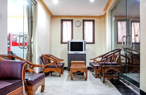 Setiabudi House | RedDoorz Plus near Isola UPI