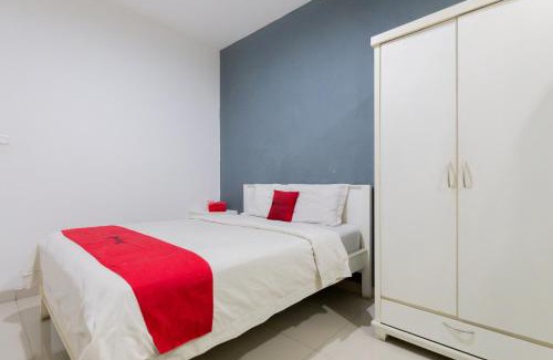 Cikarang House | RedDoorz Plus near Living Plaza Jababeka