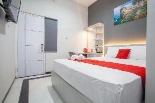 Dinoyo House | RedDoorz Plus near Politeknik Negeri Malang