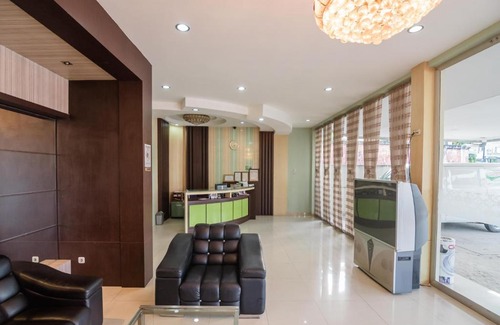 Jambi Hotel | RedDoorz Plus near Simpang Rimbo Jambi