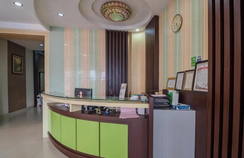 Jambi Hotel | RedDoorz Plus near Simpang Rimbo Jambi