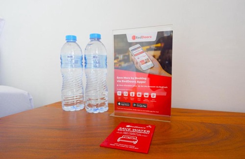 Surakarta Hotel | RedDoorz Plus near UMS Solo