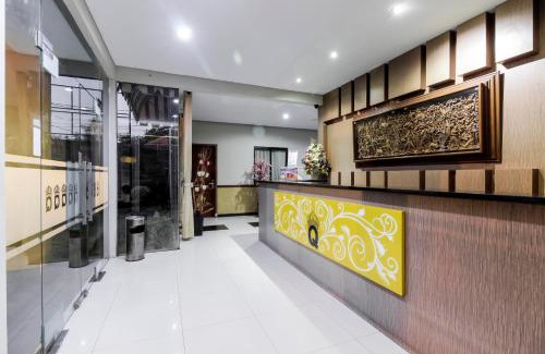 West Cirebon Hotel | RedDoorz Plus @ Tuparev Cirebon