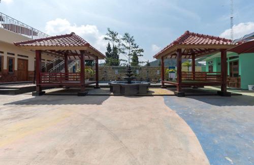 Ciater Hotel | RedDoorz Resort @ Ciater 2