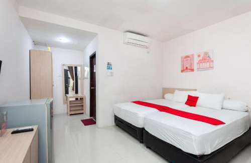 Banda Aceh Hotel | RedDoorz Syariah near Banda Aceh Convention Hall