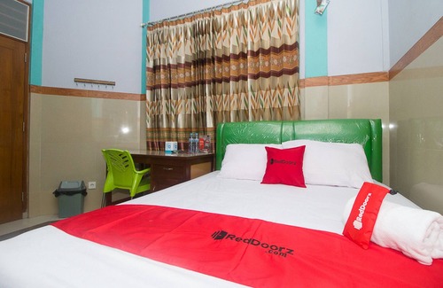Bojonegoro House | RedDoorz Syariah near Alun Alun Bojonegoro