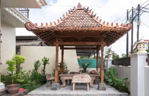 Semarang House | RedDoorz Syariah near Exit Toll Banyumanik Semarang
