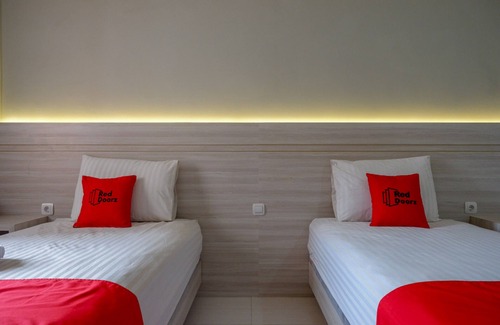 West Semarang Hotel | RedDoorz Syariah near PRPP Semarang