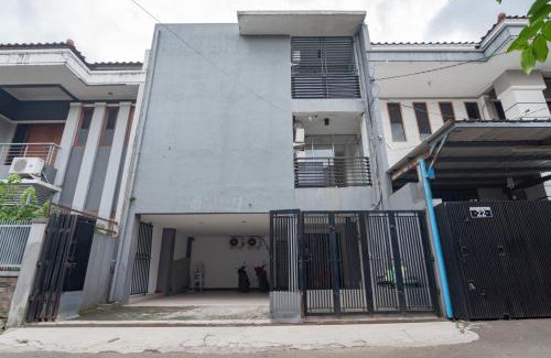 Bandung Hotel | RedDoorz Syariah near Regol Park Bandung