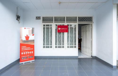 Cipanas House | RedDoorz Syariah near RSUD Cimacan