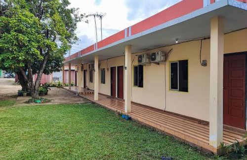 Jambi Hotel | RedDoorz Syariah near Terminal Alam Barajo Jambi