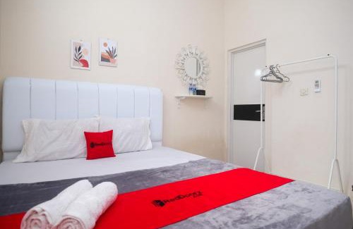 Condongcatur Hotel | RedDoorz Syariah near Universitas Mercu Buana Kampus 2 Yogyakarta