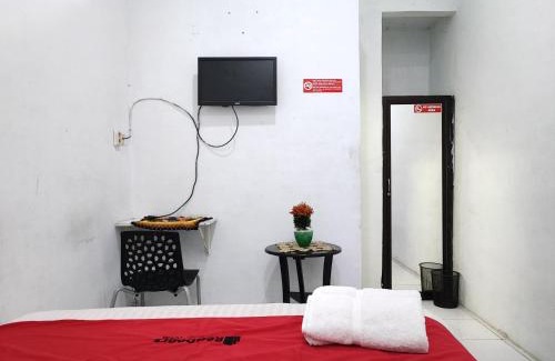 Jambi Hotel | RedDoorz Syariah near Universitas Batanghari Jambi