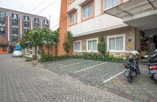 Malang House | RedDoorz Syariah @ Soekarno Hatta Indah 2