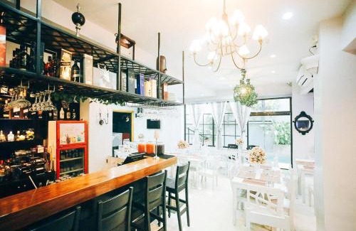 Molave Hotel | RedDoorz @ Vine Molave