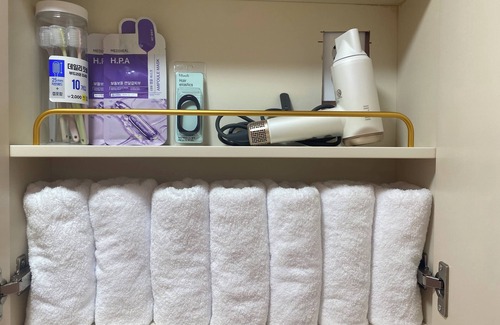 Hapjeong-dong Apartment | Redecorated 2 bedroom flat near Hongdea in Mangwon market
