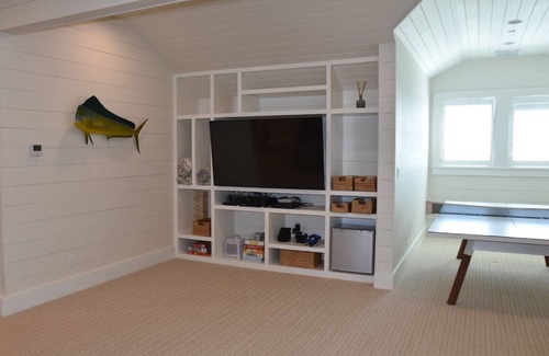 Galveston House | Redfish Cove - Bayfront with Private Pool and 2 Pickleball and Basketball Courts