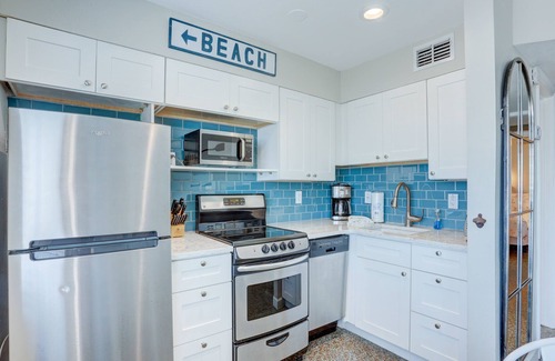 North Redington Beach Condo | Redington Surf Resort 06 Quaint Beach Front Condo Motel