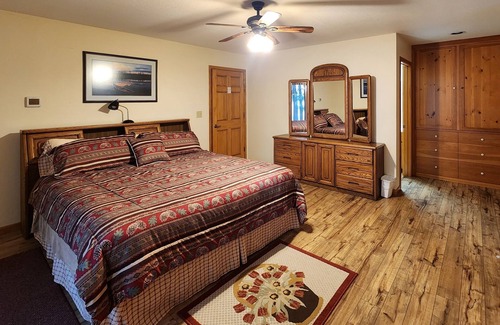 Conover House | Redpebble, a spacious upscale but classic vacation home on a crystal clear lake!