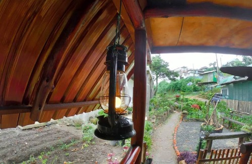 Nuwara Eliya Cottage | REDWOOD HOLLOW Cabana