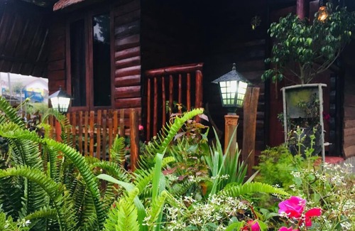 Nuwara Eliya Cottage | REDWOOD HOLLOW Cabana