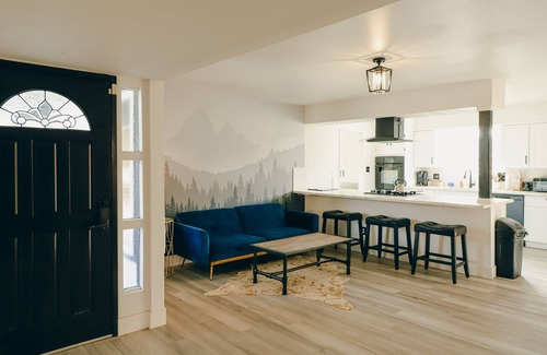 Visalia House | Redwood Villa Nirvana