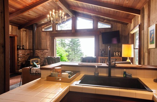 Elk Cabin | Redwoods Oceanview Retreat