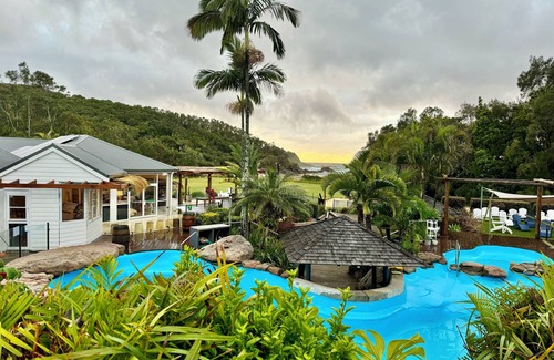 Coffs Harbour Apartment | Reef @ Aanuka Beach Resort Pool/Spa/Tennis