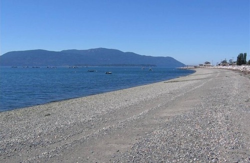 Lummi Island House | Reefnet House with Beach