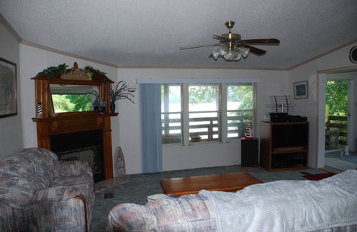 Prosperity House | Reel-m-Inn House on big water Lake Murray