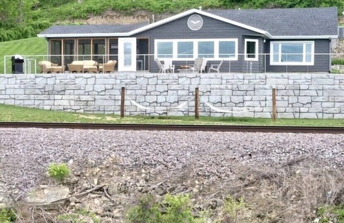 Lansing Cabin | Reel Paradise at Shore Slough